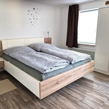 Ayna 4, Direkt An Der Schweizer Grenze *